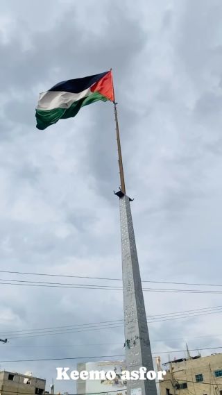 |A tour in the streets of the city tells the great destruction that happened in it that proves the crimes of the Zionist occupation.

جوله في شوارع المدينه تروي ما جرى...