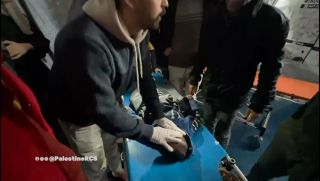 |‏📍فيديو مؤلم لأب يراقب ابنه المصاب يلفظ انفاسه الأخيرة داخل النقطة الطبية التابعة للجمعية في...