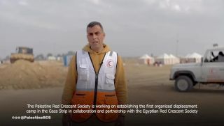 |English follows:
‎‏📍يعمل الهلال الأحمر الفلسطيني بالتعاون مع الهلال المصري على انشاء اول مخيم منظم للنازحين في...