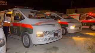 |English follows:

‏استلمت طواقم الهلال الاحمر الفلسطيني بالأمس سبع مركبات اسعاف🚑بتبرع من المملكة العربية...
