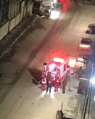 |English follows:

🚨منذ أكثر من 40 دقيقة قوات الاحتلال تحتجز طواقم اسعاف الهلال الاحمر 🚑امام مستشفى جنين الحكومي...