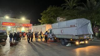 |قامت طواقم الهلال الأحمر الفلسطيني بالأمس بتوزيع 220 فرشة وأغطية للجرحى الذين تم اخلائهم من مستشفى الشفاء الى...