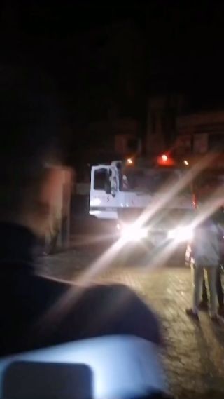 |English follows: 
اللحظات الأولى لوصول الطواقم الطبية والمرضى والجرحى الى خانيونس بعد ان تم اجلائهم من مستشفى القدس...