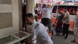 |🚑 مستمرون معكم في الميدان نعمل بأعلى طاقاتنا وحتى آخر لحظة.  #لن_نخلي
#غزة_تحت_القصف|
