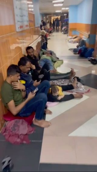 |هذا هو مستشفى القدس الذي يتعرض لتهديدات بالقصف ومطالبات بالإخلال ل 12 الف مواطن نزحوا إلى هذا المكان بحثاً عن...