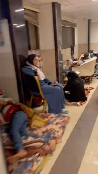 |❌ ١٢ الف نازح حياتهم في خطر بعد تهديدات الاحتلال بقصف مستشفى القدس ومطالبات بالإخلاء، 70%من النازحين هم من...