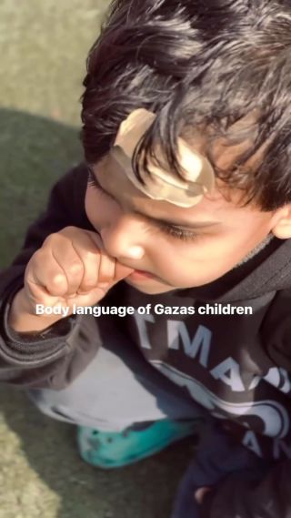 Without speaking a word, their body language breaks everyone’s heart. Innocent children
#palestine #children #gaza #israel #humanity #hands #bodylanguage #language #islam