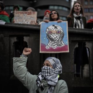Pictures of the protest for Palestine in the city of Antwerp, #Belgium. In support of #Palestine, stopping the war on #Gaza and the killing of the children
#photo by / @sanad.latifaa 

#brussels...