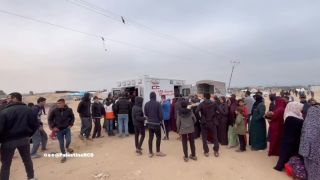 |English follows:
‏📍 تواصل طواقم ومتطوعو الهلال الأحمر الفلسطيني تقديم الخدمات الطبية للنازحين من خلال العيادات...