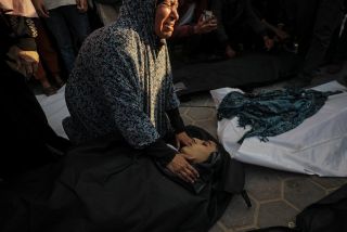 A grandmother mourns over the body of a boy following an Israeli air strike in the Al Maghazi refugee camp 📸 EPA / Mohammed Saber ⁠ 
‎#غزة #فلسطين🇵🇸 #غزة_تحت_القصف ...