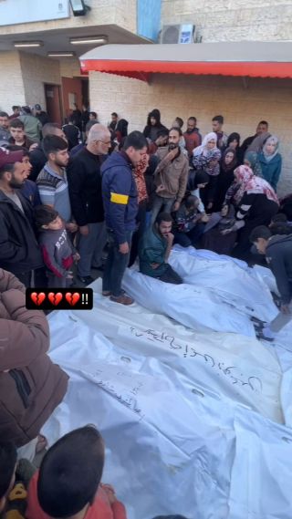 |🛑جثامين شهداء ارتقوا في المجازر المستمرة التي ينفذها جيش الاحتلال في قطاع غزة.
#gaza💔 #gaza_city #غزه_تحت_القصف💔|