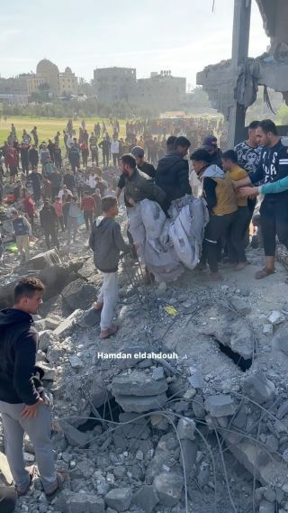 |قصف عدد من المنازل في مدينة خانيونس و  وجود عدد كبير من الشهداء والاصابات بالمكان A number of homes were bombed in the city of Khan...