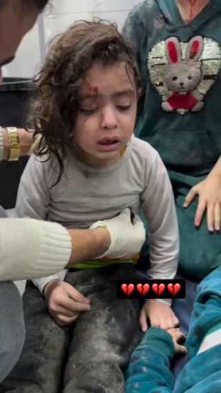 |🔴 طفلة ترجف بعد قصف الاحتلال منزل عائلتها💔
#غزه_تحت_القصف💔 
#غزة_تستغيث 
#غزة_تقاوم #غزة💔🇵🇸 #free_palestine🇵🇸...