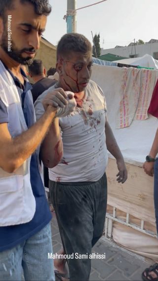 |لا طفل ولا شيخ ولا عامل ولا شي كلو مُستهدف 😭😭💔

#اطفال #شيخ #رجال #نساء #غزة #غزة_تحت_القصف...