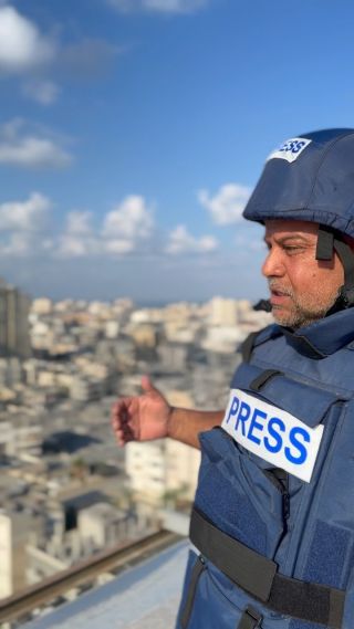 |كانت ليلة ساخنة وصعبة جدا علي قطاع غزة وعلي المدينة بالأخص ونتمني يكون اليوم العاشر للحرب بردا وسلاما على...