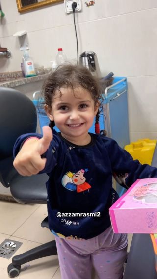 وهيك فرحنا سيلا الجميلة❤️ 
الي فقدت والدتها و أخوها ومنزلها 🥲💔
🇵🇸❤️
#gaza#send#غزة