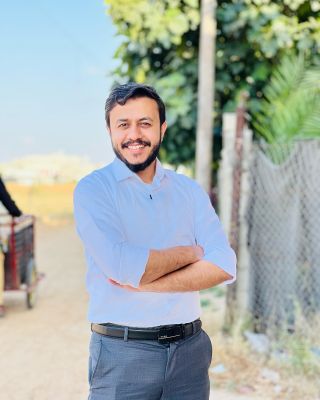 ١٠٠ يوم من الفخر ! اه فخر يسيدي مهو لمن تكون عايش بأخر اسوار الجهـ ـاد فالعالم وتكون ابن غزة اه فخر وعز .

١٠٠...