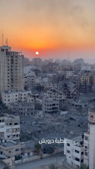 #صور تظهر حجم الدمار الكبير في حي الرمال الذي تعرض لقصف عنيف خلال العدو1ن

تصوير: عطية درويش