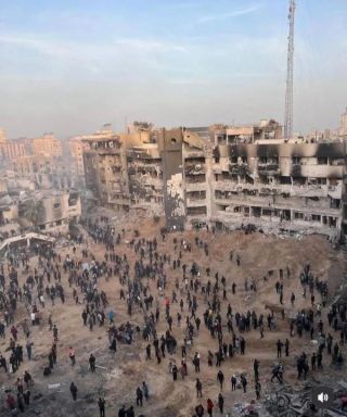 There is no more what we knew The Shifa Medical Complex was completely destroyed 

لم يعد هناك ما كنا نعرفه مجمع الشفاء الطبي دمر بالكامل

#CapCut...