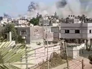 الحزام الناري في بيت حانون في اول ايام الحرب 
شاهدو كم هي كمية المتفجرات هنا كان يسكن المئات من العوائل وقد...
