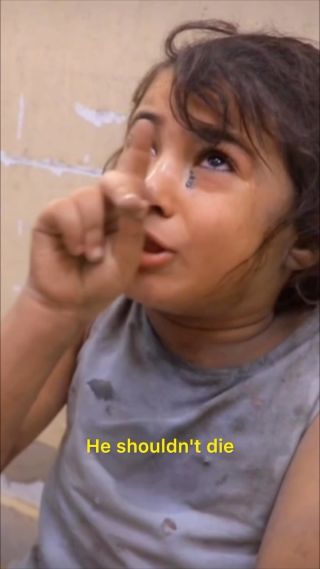 Where's my brother Abboud?
He shouldn't die!
I can't handle this!
Someone should help!

📷 @hossam_shbat

~

#Gaza #SaveChildren #Ceasfire #Ceasefirenow @unicef @savethechildren