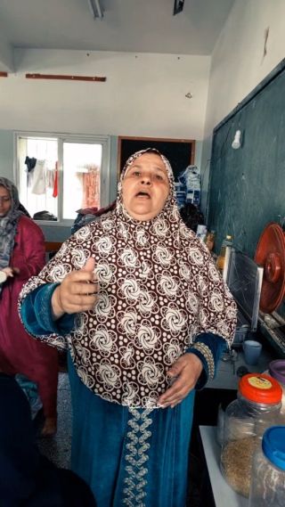 رسالة ام الأسرى والشhداء 
من داخل مراكز الإيواء 
"اذا دخلو بري احنا لها اما نصر او شهادة"
ما طلعنا من بيوتنا الا...