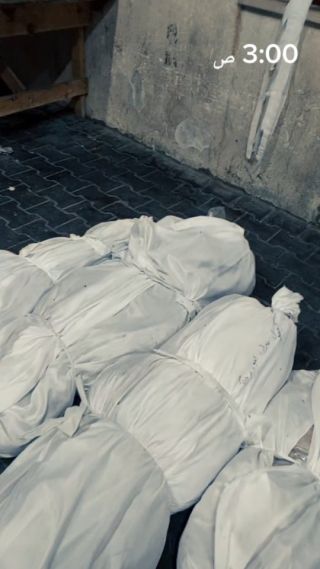 ما زالوا مجهولين الهوية بعد ما يزيد عن 12 ساعة 
أصعب شي بالكون اهلك ما يعرفوا خبرك 
أصعب شي ما تلاقي حد...