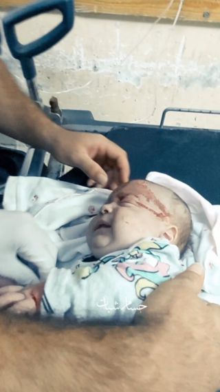 أصغر طفلة هيك بكون صباحنا في غزة 
#انقذوا_غزة
#غزة_تحت_القصف #فلسطين