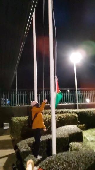 BREAKING: Actionists raised the Palestine flag outside a recruitment event at BAE Systems in Brough, where they were seeking to recruit 16 year olds into the war machine. 

BAE Systems provide...
