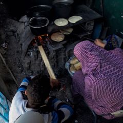 |A displaced Palestinian woman making bread on firewood💔

#غزة #فلسطين #سوريا #العراق #لبنان #الجزائر #تونس #اليمن #مصر #قطر #اكسبلور_explore...