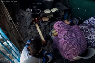 |A displaced Palestinian woman making bread on firewood💔

#غزة #فلسطين #سوريا #العراق #لبنان #الجزائر #تونس #اليمن #مصر #قطر #اكسبلور_explore...