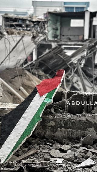 |هذا المحتل يريد تدمير كل شيء في بلدي.. قصف ودمار وقتل وإجرام.. #غزة
This occupier wants to destroy everything in my country. Bombing, destruction,...