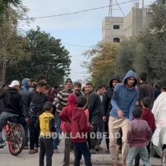|اصابات جراء استهداف الاحتلال منزلا فوق رؤس ساكنيه في النصيرات وسط #قطاع_غزة

Injuries as a result of the occupation targeting a house on...
