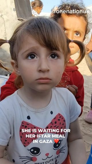 ❤️ She is waiting for her Iftar meal in  Gaza 

🇵🇸 Donate your Iftar meal for just £1

Follow - @onenationuk
𝗗𝗢𝗡𝗔𝗧𝗘 onenationuk.org/ramadan
✅ Link in bio! 

🌙...
