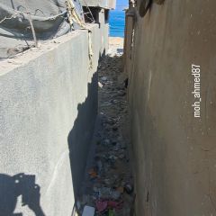 تدمير منزل بين عشرات المنازل بمخيم الشاطى.