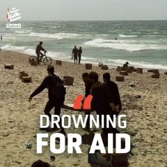 American aid fell in the sea in the north of the #Gaza Strip, causing 12 Palestinians to drown during attempts to obtain aid. Footage by @MahmoudSabbah2

#gazagenocide

#US

#AirDropAid

#SahatEnglish