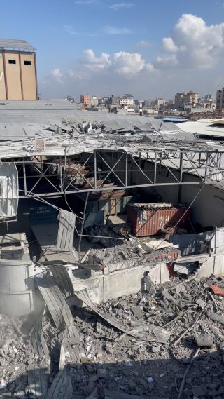 |الدمار الواسع بمخيم النصيرات بعد قصف مربع سكني ومنزل لعائلة ابو عطوان #غزة_تقاوم #غزة_تحت_القصف|