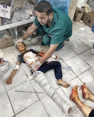 |غزة - فلسطين 💔🇵🇸

#غرة  #غزة_تحت_القصف #انقذوا_غزة #حرب #طفولة #مجزرة ‎#مخيم_جباليا|