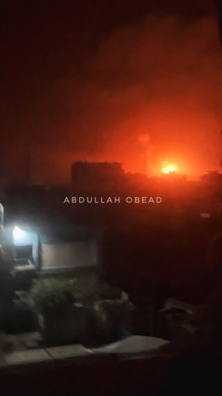 |حزام ناري عنيف ينفذه الجيش الإسرائيلي الآن في البريج والمغازي وسط #قطاع_غزة 

A violent firebelt is now being carried out by the Israeli...