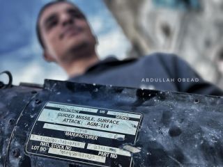 |هذا الصاروخ من الصواريخ الموجهة، أطلقته طائرات الاحتلال الإسرائيلي على منزل في مخيم البريج شرق المنطقة...