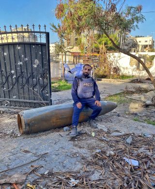 |مستمرين في التغطية ننقل لكم المشهد والصورة 💪

#غزة #صحافة #press #غزة_تحت_القصف #انقذوا_غزة #حرب #صورايخ #فلسطين|