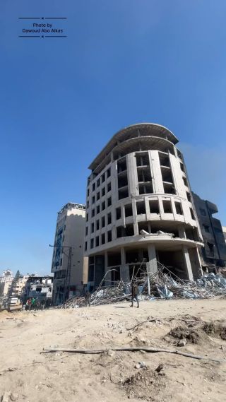 انسحاب جيش الاحتلال من مفترق الصناعة والجامعات غرب مدينة غزة.*
#غزة #انسحاب #فلسطين🇵🇸 #اكسبلور_فولو...