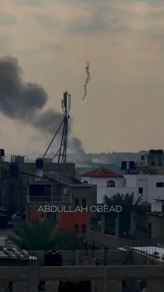 |معارك ضارية وانفجارات بين المـــ Qاومــة وجيش الاحتلال في مخيم المعازي شرق #قطاع_غزة 
#اكسبلور #غزة...