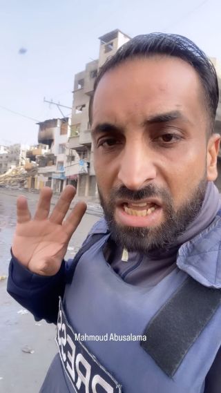 |الفالوجة منطقة حمدان في مخيم جباليا 💥

#غزة #غزة_تحت_القصف #انقذوا_غزة #مخيم_جباليا #فلسطين #حرب #دمار|