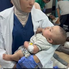 Ù…Ù…Ø±Ø¶Ø© ÙÙ„Ø³Ø·ÙŠÙ†ÙŠØ© ØªØ¹ØªÙ†ÙŠ Ø¨Ø·ÙÙ„ Ø£ØµÙŠØ¨ Ù…Ø¹ Ø¹Ø§Ø¦Ù„ØªÙ‡ Ø¨Ù‚ØµÙ Ø¥Ø³Ø±Ø§Ø¦ÙŠÙ„ÙŠ...