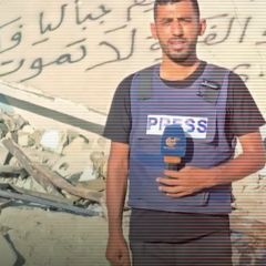 .
"إحنا أهل غزة..." يعيدها مواطن من #جباليا 3 مرات مدركاً أنّ هذه العبارة تختصر الكثير من الصبر والأمل والألم...