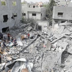 More than 30 citizens were killed when occupation aircraft bombed a house for the Hassan family in the Nuseirat camp. 

Photo // @maqadema ðŸ“¸. 
19/5/2024
