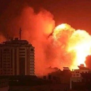 |‏الليلة الأعنف منذ بداية العدوان على غزة .. قصف لا يتوقف عشرات الشهداء والجرحى الآن في كافة أنحاء مناطق قطاع...