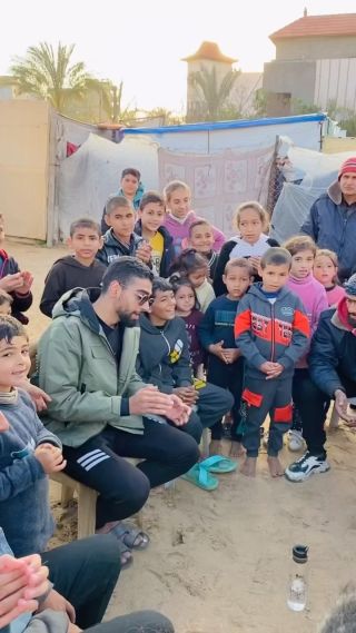 بنحب الحياة كتيير و بنحب غزة أكثر و بنحب بلدنا أكثر و أكثر 🇵🇸💔.
#انا_دمي_فلسطيني ، بصوت أطفالنا من داخل...