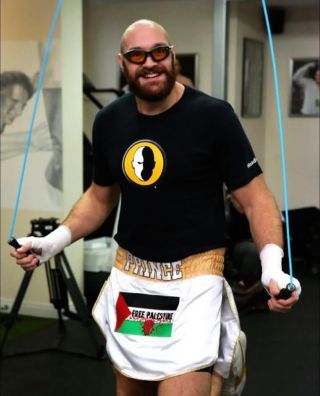 Iâ€™m rooting for the Gypsy King tonight. 

I like both fighters, but anybody who speaks up and reps for ðŸ‡µðŸ‡¸ in the fight game will get my support. Tyson has spoken up for...